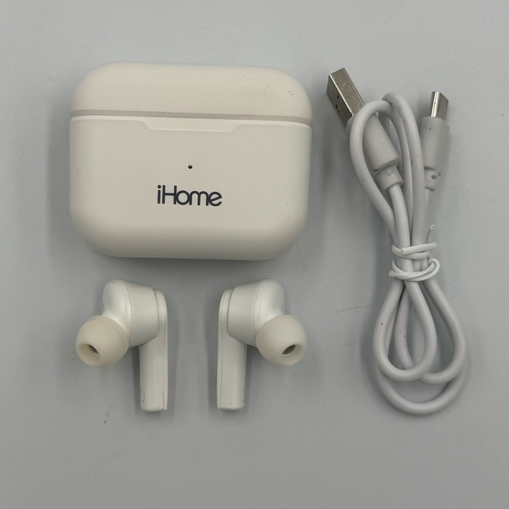 iHome True Wireless White Earbuds with Charging Case & Cable - Picture 4 of 7
